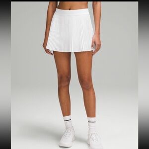 Lululemon White high rise pleated varsity skirt. Barely worn